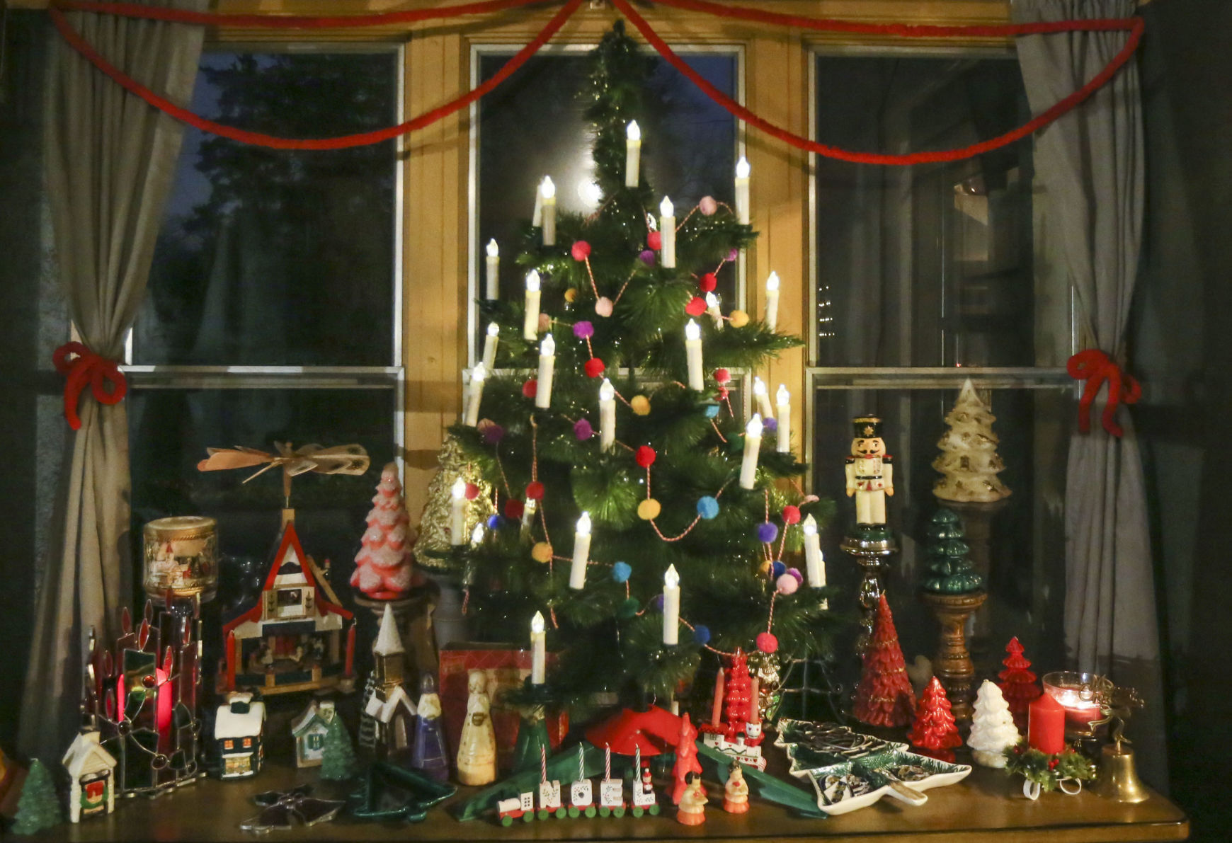 112420-qc-nws-decorations-31.JPG